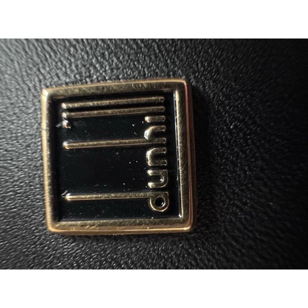 Dunhill 